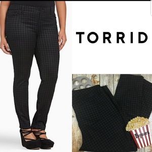 Torrid skinny pant houndstooth size 22s